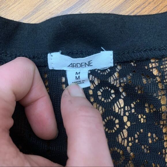 Ardene Lace Shoulder Tank Top with Front Pocket Black Size Medium - Picture 3 of 5